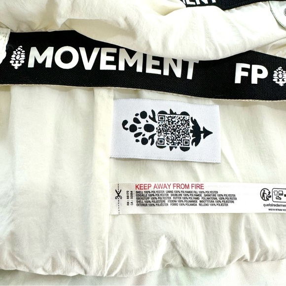 Free People NWT $348 Sage Snow Bunny Slope Boxy Ski Puffer Jacket Snowboarding - Picture 14 of 16